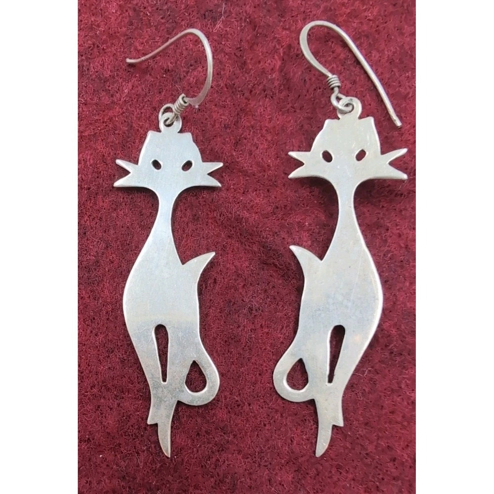 Vintage Pair of Sterling Silver 925 Silhouette Slimcat Dangle Earrings